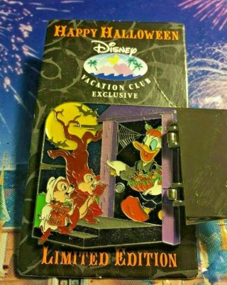 Disney Vacation Club Member 2010 Pin Happy Halloween Chip Dale Donald Le1500