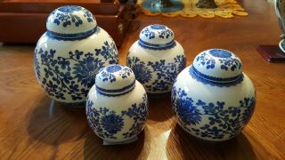 Set Of 4 Blue And White Porcelain Ginger Jars W/ Lids - S,  M,  M,  Lg Size