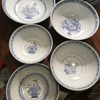Set 5 Vintage Chinese Porcelain Rice Eye Grain Pattern 6.  25 7 7 3/4 8 7/8 Bowls