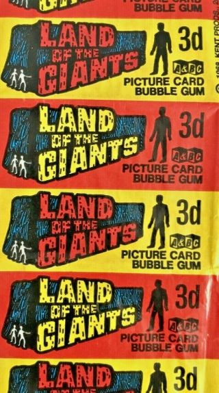 A&bc 1969 Land Of The Giants 3d Wax Gum Card Flawed Wrapper - Sharp & Complete