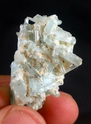 41 Carat Top Quality AQUAMARINE Crystal From Pak 5