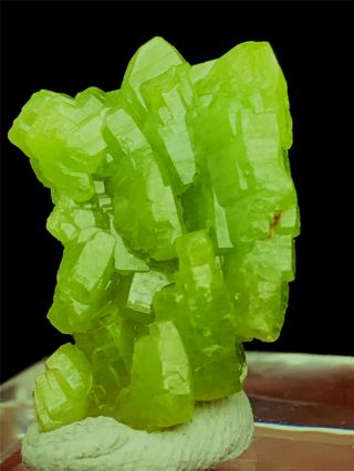 3.  8g Beautifu Natural Green Pyromorphite Crystal Cluster Rare Mineral Specimens 3