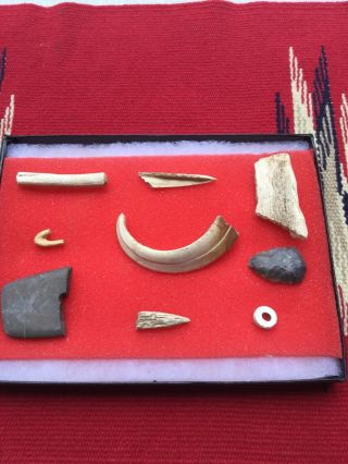 Indian Artifacts / Kentucky Glover Cave Frame/ Authentic Arrowheads