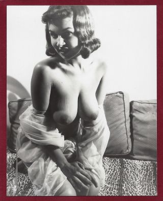1950 Vintage Nude Photo Mega Big Breasts Puffy Areolas Perfect Body Sultry Pinup