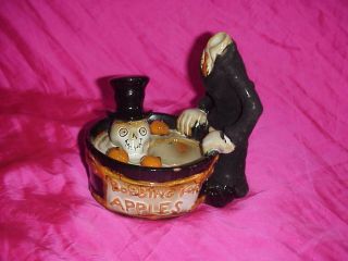 2011 Yankee Candle Boney Bunch Skeleton Bob Bobbing For Apples Tea Candle Holder