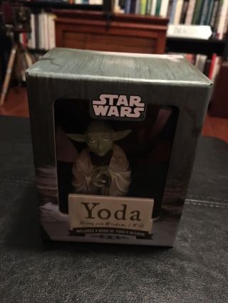 Yoda Star Wars Figure With Book Of Advice In Pkg Lucasfilms 2010