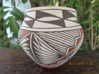 Laguna Pueblo Handmade Mexico Native American Clay Pot By: Ruth.  Koyona