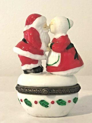 Vintage Santa & Mrs.  Claus Christmas Kissing Porcelain Brass Giftco Trinket Box