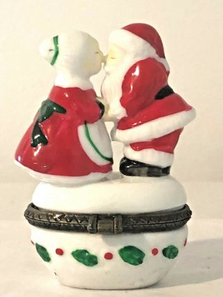 Vintage SANTA & MRS.  CLAUS Christmas KISSING Porcelain Brass GIFTCO Trinket Box 3