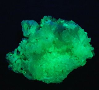 100g Sw Uv Fluorescent Green Mineral Specimen,  Quartz Crystal & Chalcedony Geode