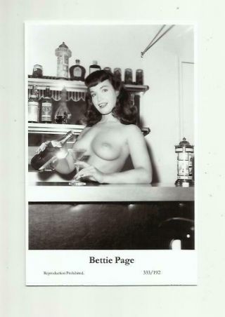 N493) Bettie Page Swiftsure (333/192) Photo Postcard Film Star Pin Up