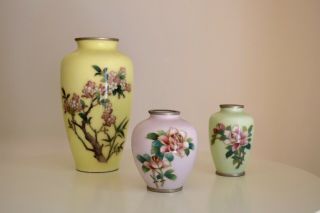 Set Of 3 Vintage Japanese Vases - Porcelain Ware Hand Painted