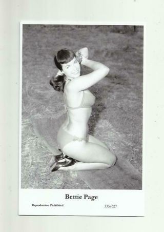 N493) Bettie Page Swiftsure (333/627) Photo Postcard Film Star Pin Up