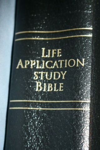 Life Application Study Bible - Niv - Black Bonded Leather,  Marker Ribbon,  Red Letter