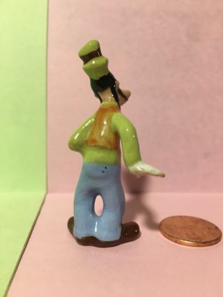 Goofy miniature figurine Disney character Hagen Renaker CA pottery Disneyland 2