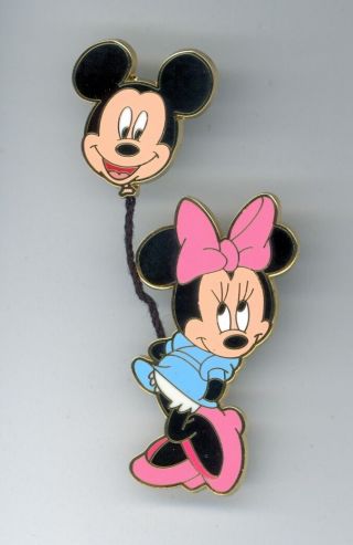 Disney Shopping Minnie Mouse With Mickey Balloon On String Le 250 Pin