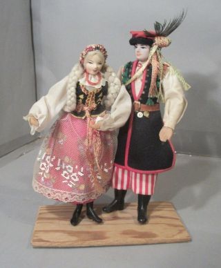 Krakow Couple In Costume Handmade Display Dolls 7 Inches