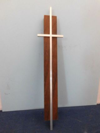 Vintage Moder Wood And Silver Tone Cross