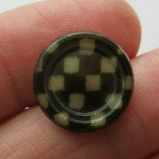 Wonderful Antique Vtg Carved Vegetable Ivory Button W/ Checkers Pattern (r)