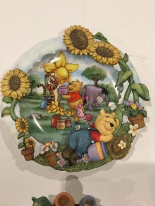 SET OF 2 VINTAGE 1998 Disney Pooh’s Sweet Dreams 3D Plates By Bradford Exchange 2