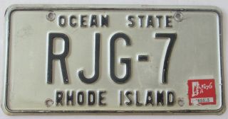 Rhode Island 1976 License Plate Rjg - 7