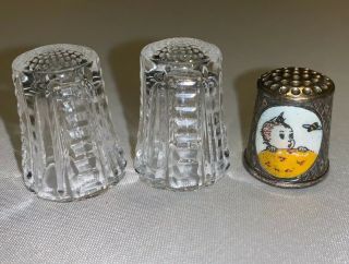 Lof Of 3 Vintage Thimbles 2 Cut Glass & A Hummel 1984 Ars Edition Baby W/bee