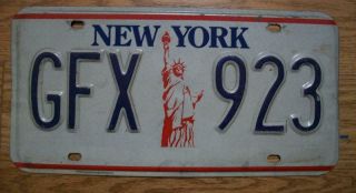 Single York License Plate - 1986 - Gfx 923 - Statue Of Liberty