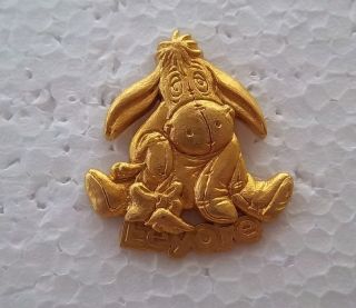 Disney Gold Eeyore Standing On Name Le 500 Winnie The Pooh Pin