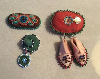 3 Vintage Native American Indian Handmade Bead Work Moccasins Motif & Bar Pins 3