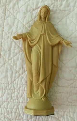 Vintage Mid Century Virgin Mary Molded Celluloid Plastic Statue 6 " Tall