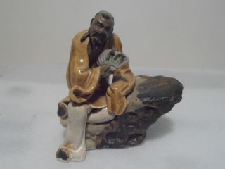 Vintage Chinese Mud Man W/glaze Figure Sitting On Rock W/fan Gold Robe 3 " Tall