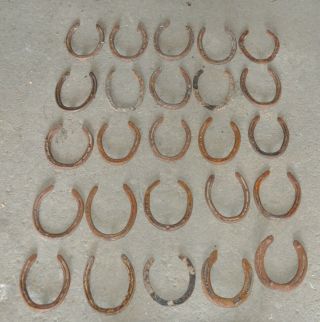 25 Steel Horseshoes Rusty Some Still Have Nails Crafts Western Decor