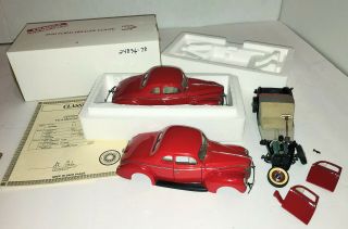 1/24 Diecast Danbury 1940 Ford Coupe W/parts Car & Title & Box