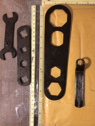 Ford T - 1349 Model T Lug Wrench And Others