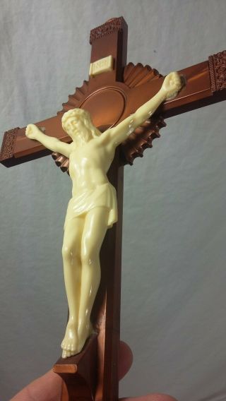 Antique Resin Crucifix Resin Jesus Corpus Christi Inri 4