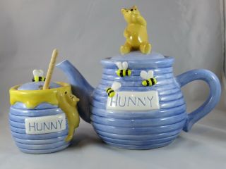 Classic Winnie The Pooh Teapot Disney Treasure Craft & Matching Honey Pot