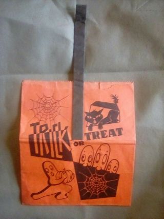 1950s - 60s Paper Halloween Trick Or Treat Bag W/handles Ghosts Cat Spooky Jol