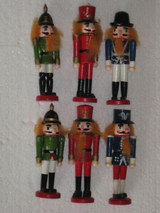 Vintage Set Of 6 Wooden Soldiers Nutcrackers 1989 Action Ind.  4.  75 " Hand Painted