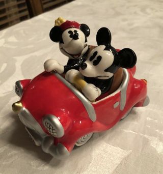 Disney Parks Mickey And Minnie Mouse Retro Salt And Pepper Shaker Set Car