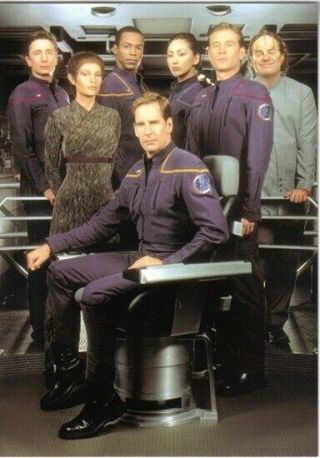 Star Trek Enterprise Crew Standing 4 X 6 Postcard 14 German 2002