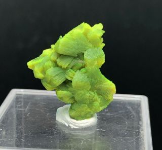 2.  6g Precious Lamellar Green Autunite Crystal On Bedrock Mineral Specimen China