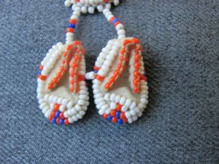 Vintage native american beaded moccasins dangle pin 4