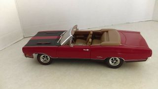 1:18 Ertl 1969 Plymouth Gtx Convertible Red Diecast (american Muscle)