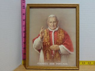 9 " X 11 " Vintage Wood Gold Painted Frame With Picture Of Joannes Xxii Pont.  Max.