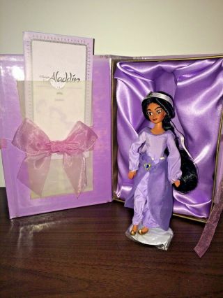 1998 Disney Store Limited Edition Aladdin Jasmine Porcelain Doll