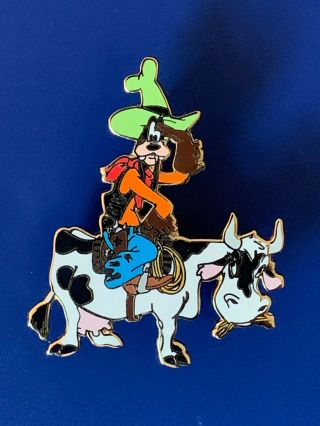 Disney Pin - Cowboy Goofy Riding A Black & White Cow - Limited Edition Of 500