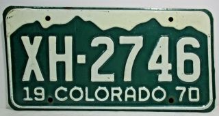 Vintage Colorado 1970 License Plate Xh - 2746 - White On Dark Green With Mountains