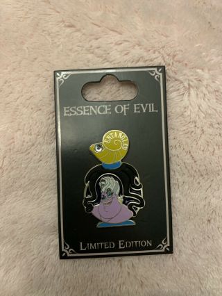 Disney Ursula " Essence Of Evil - Primeval " Perfume Bottle Le 3000 Pin
