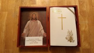 Collectible Memorial Edition Illustrated Catholic Holy Bible With Cedar Box Good
