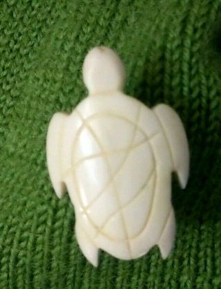 Ooak Vintage Hawaiian Hawaii Jewelry Sea Turtle/honu Bone Carved Tie Tac Pin